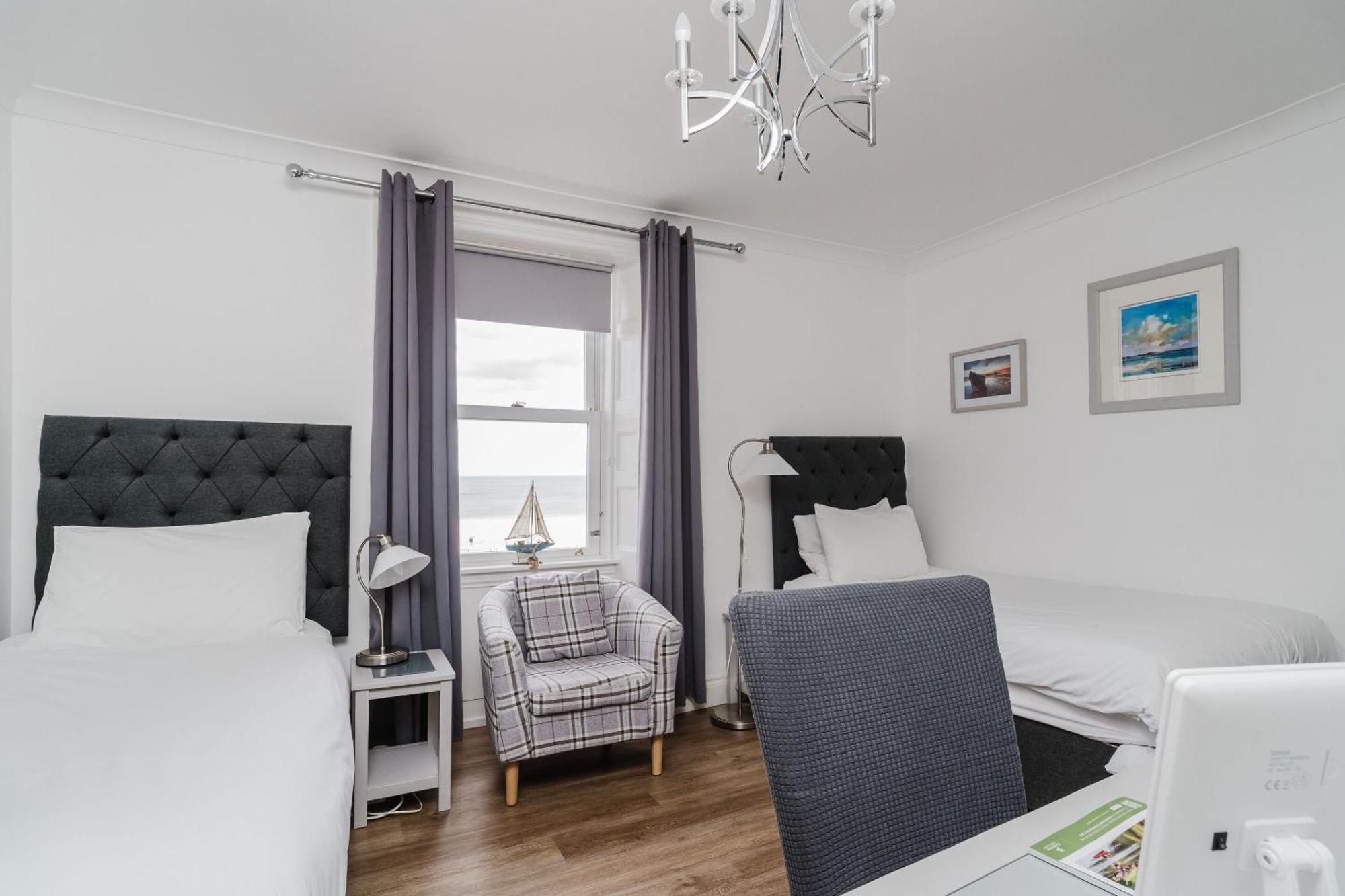 The Roxburgh Guest Accommodation Berwick Upon Tweed Стая снимка